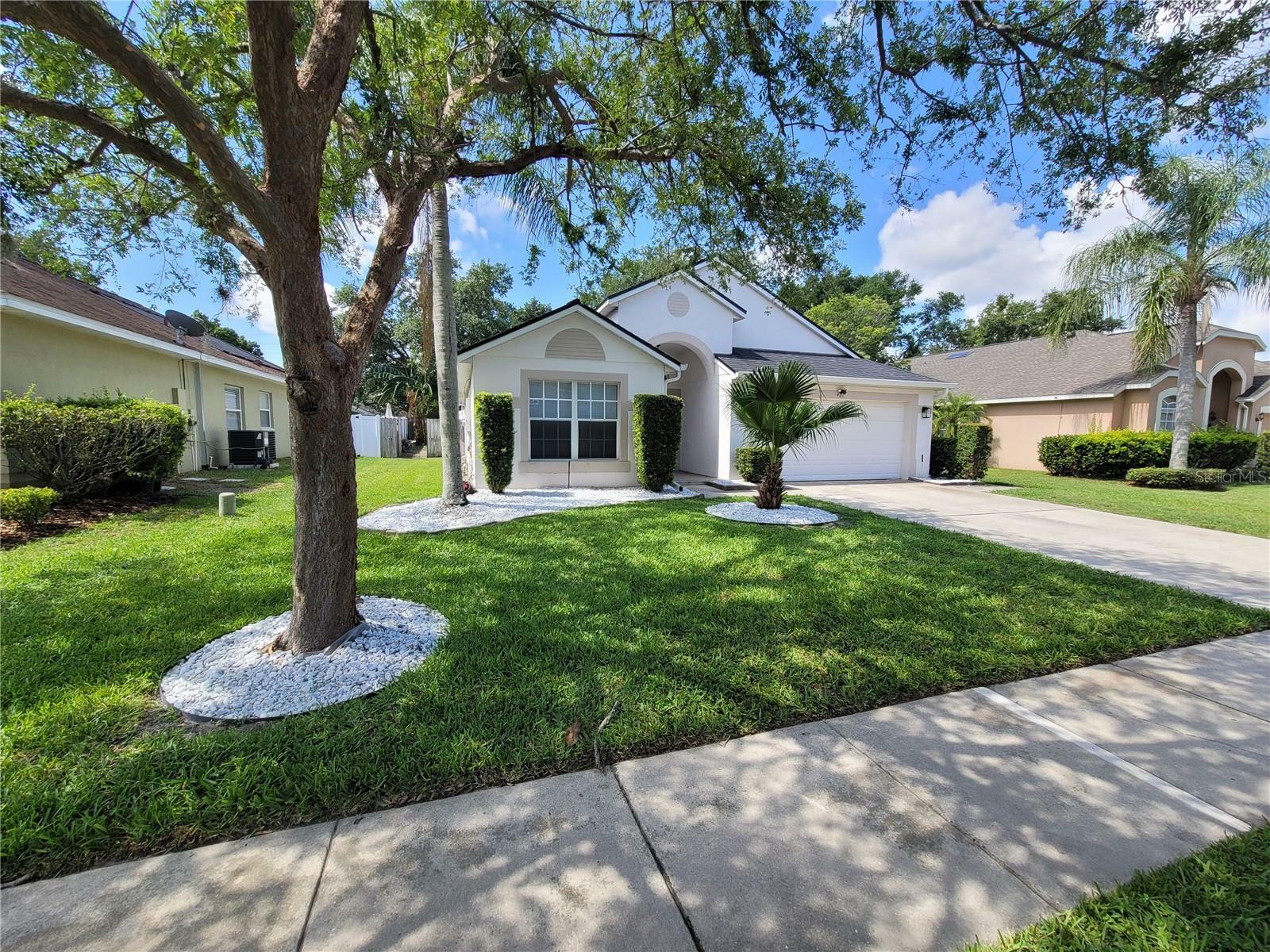 Property Photo:  427 Fern Meadow Loop  FL 34761 