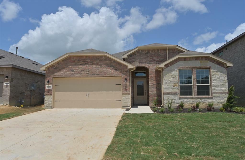 Property Photo:  1916 Legacy Drive  TX 76033 