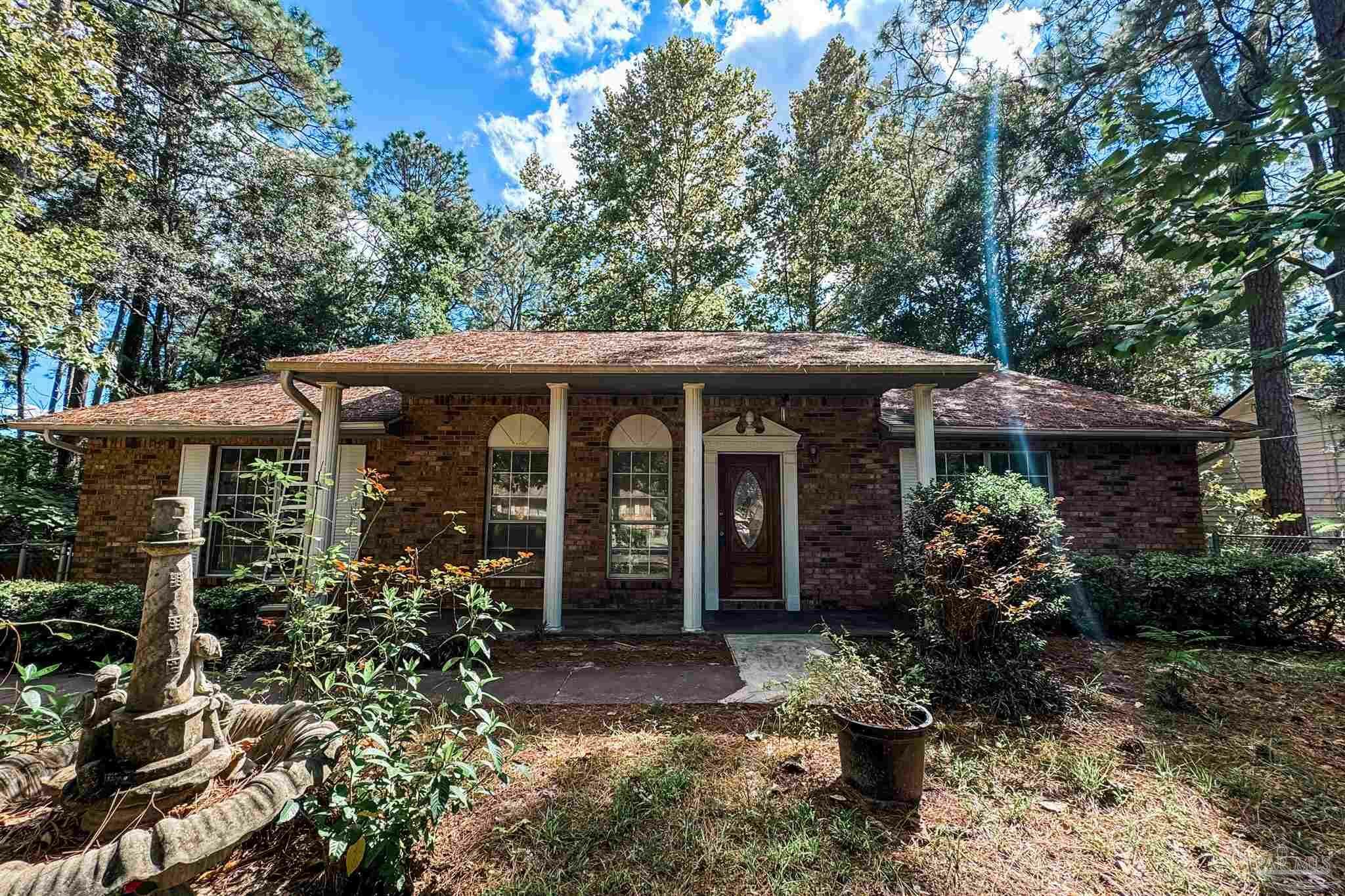 Property Photo:  3633 Sweet Bay Dr  FL 32571 