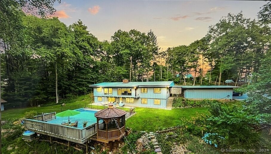 Property Photo: 237 Duncaster Road CT 06002