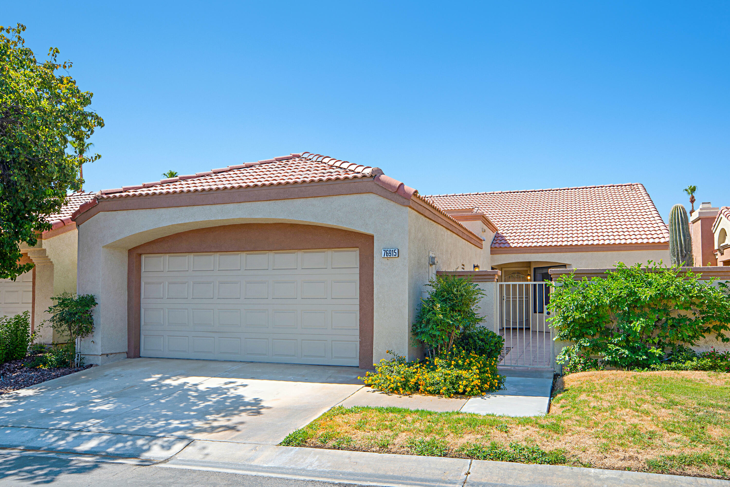 Property Photo:  76915 Scimitar Way  CA 92211 