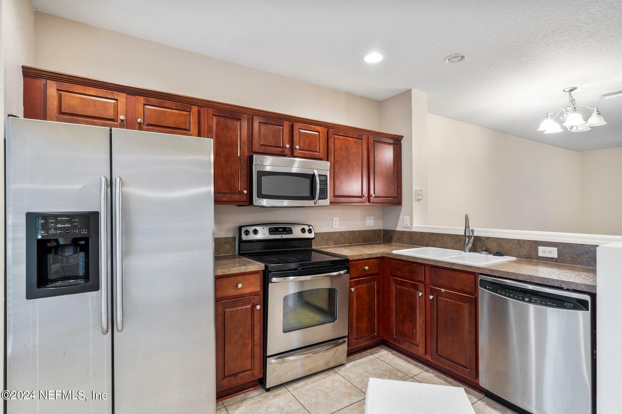 Property Photo:  6681 Arching Branch Circle  FL 32258 