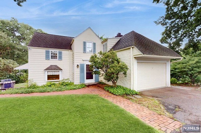 Property Photo:  95 Brookside Avenue  NJ 07006 