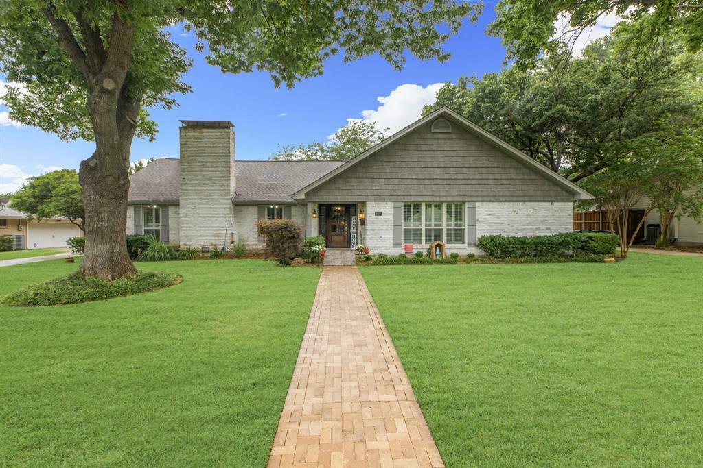 Property Photo:  309 Brook Lane  TX 75069 