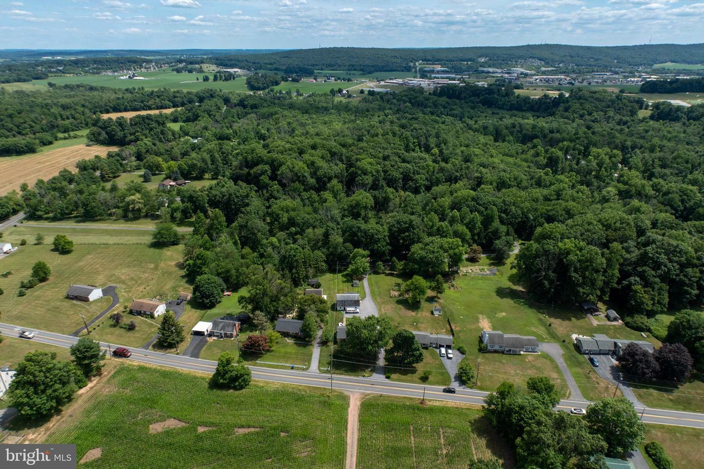 Property Photo:  1160 Elverson Road  PA 19543 