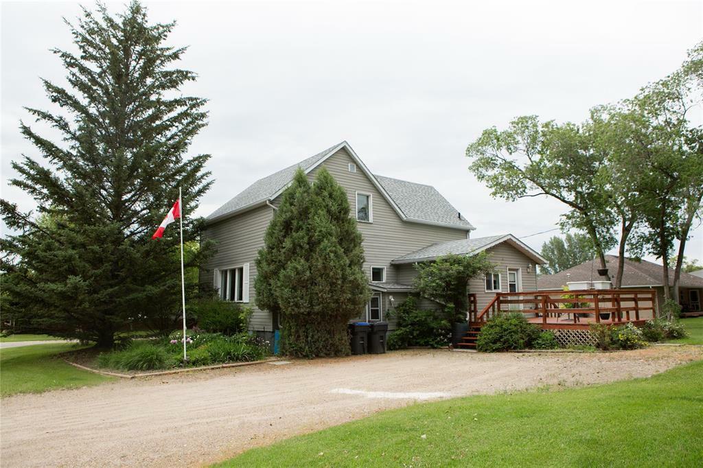 Property Photo:  184 8th Avenue West  MB R0K 2C0 