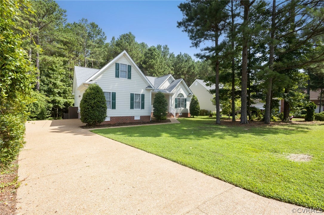 Property Photo:  4842 Kingshire Drive  VA 23140 