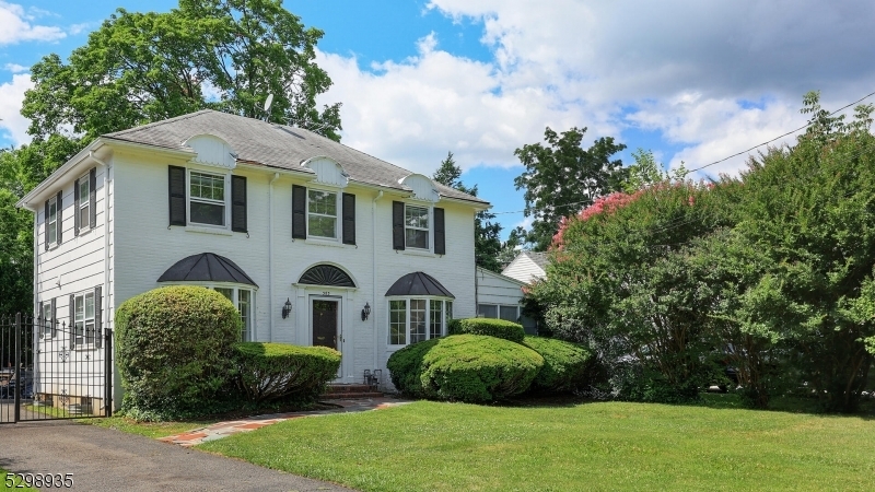 Property Photo:  383 Brook Ave  NJ 07062 