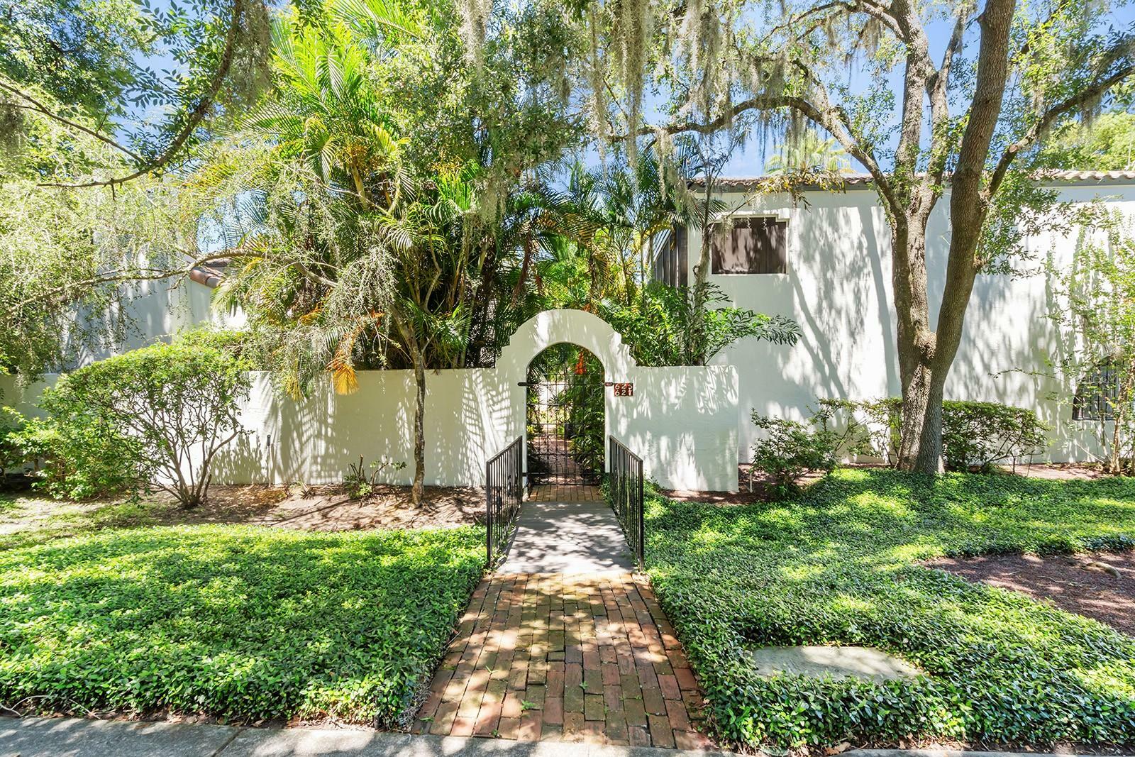 Property Photo:  627 N Interlachen Avenue B  FL 32789 