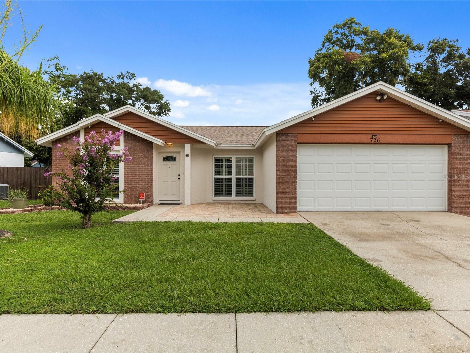 Property Photo:  726 Stillview Circle  FL 33510 