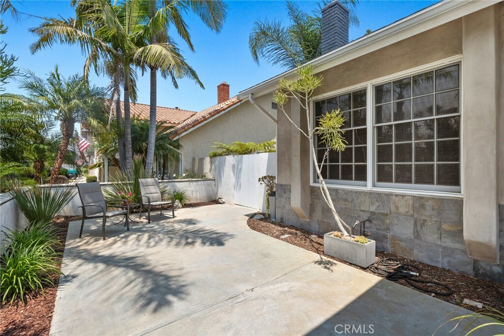 Property Photo:  9941 Hot Springs Drive  CA 92646 