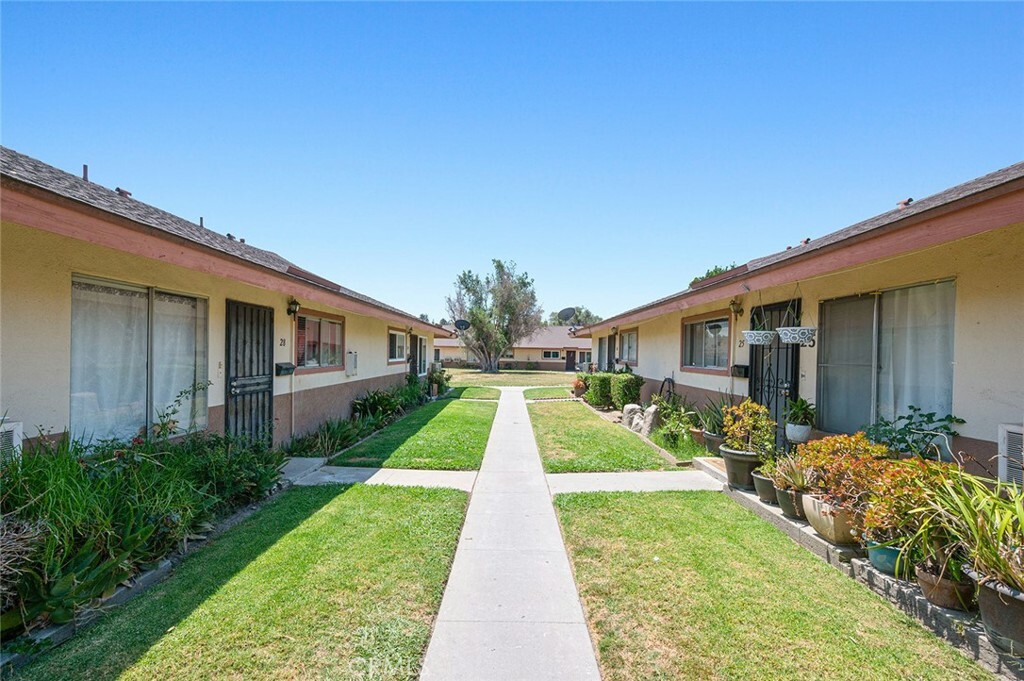 Property Photo:  2500 S Salta Street 25  CA 92704 