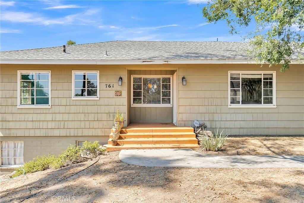 Property Photo:  761 S University Drive  CA 92507 