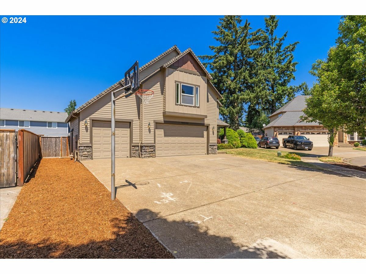 19343 Mayfly Ct  Oregon City OR 97045 photo