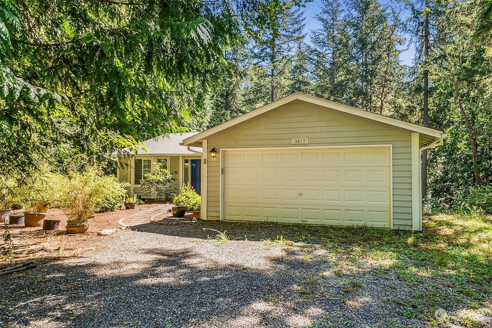 Property Photo:  9217 Kootenai Drive  WA 98303 