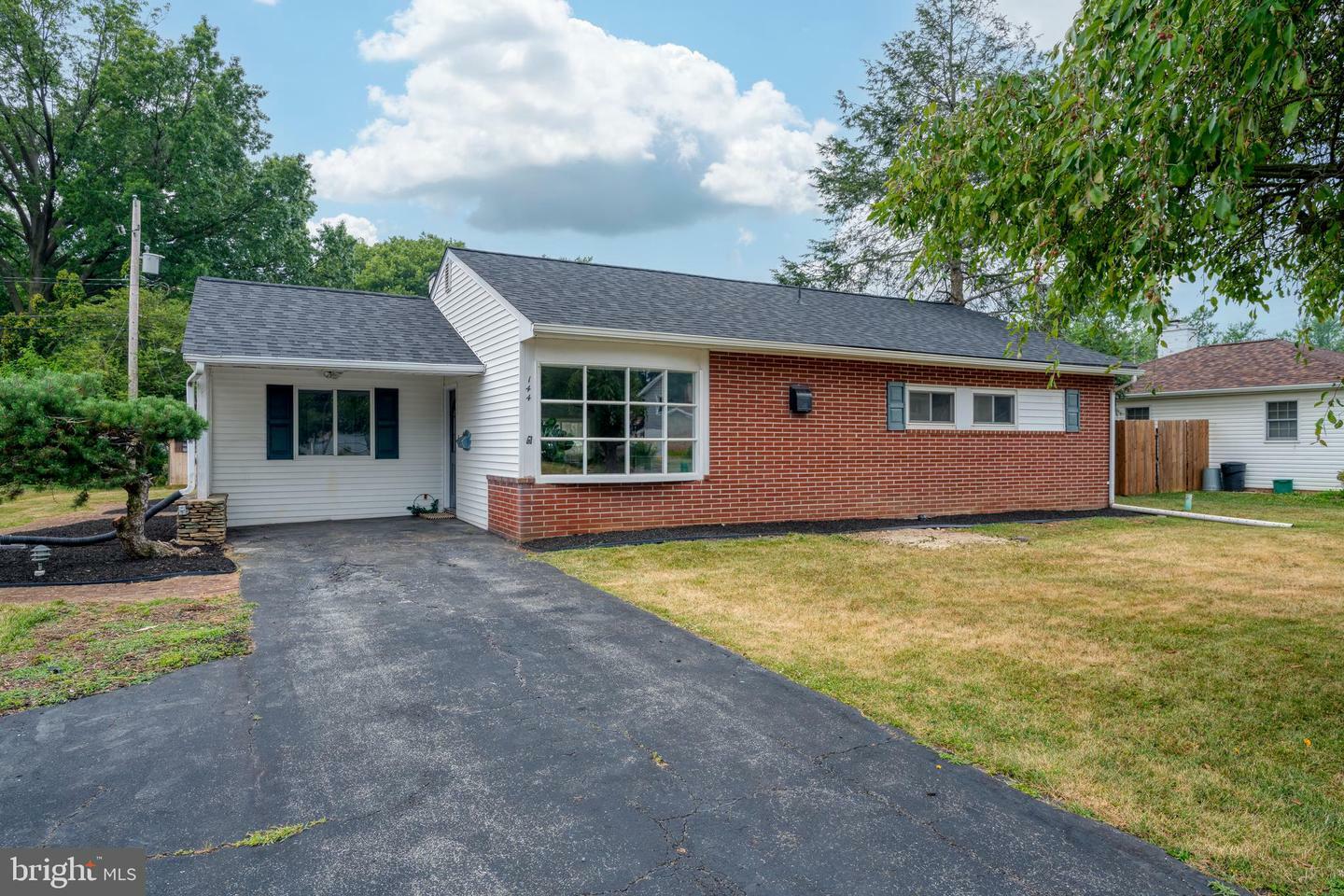 Property Photo:  144 Silver Spring Road  PA 17538 