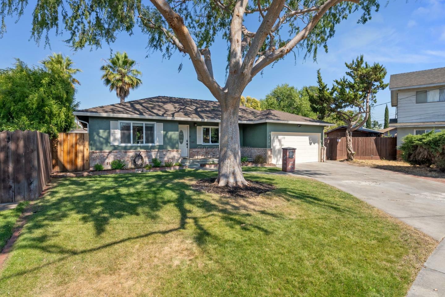 Property Photo:  426 Vista Court  CA 94550 