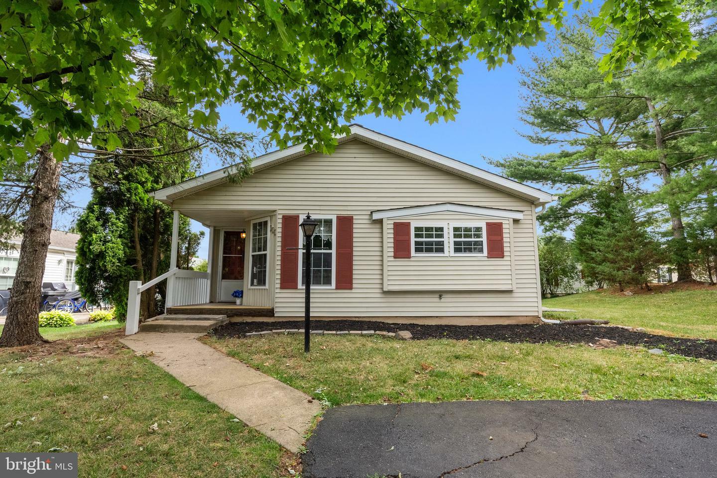 Property Photo:  111 Birch Court  PA 18938 