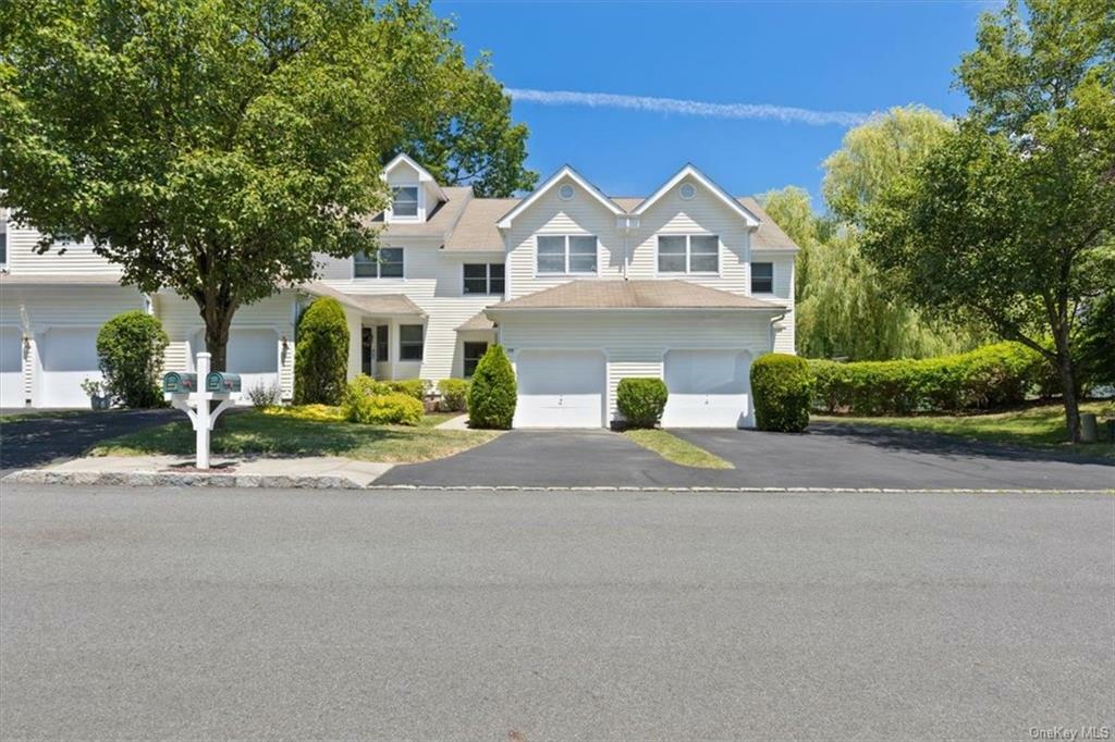 Property Photo:  409 Glenwood Drive  NY 10510 