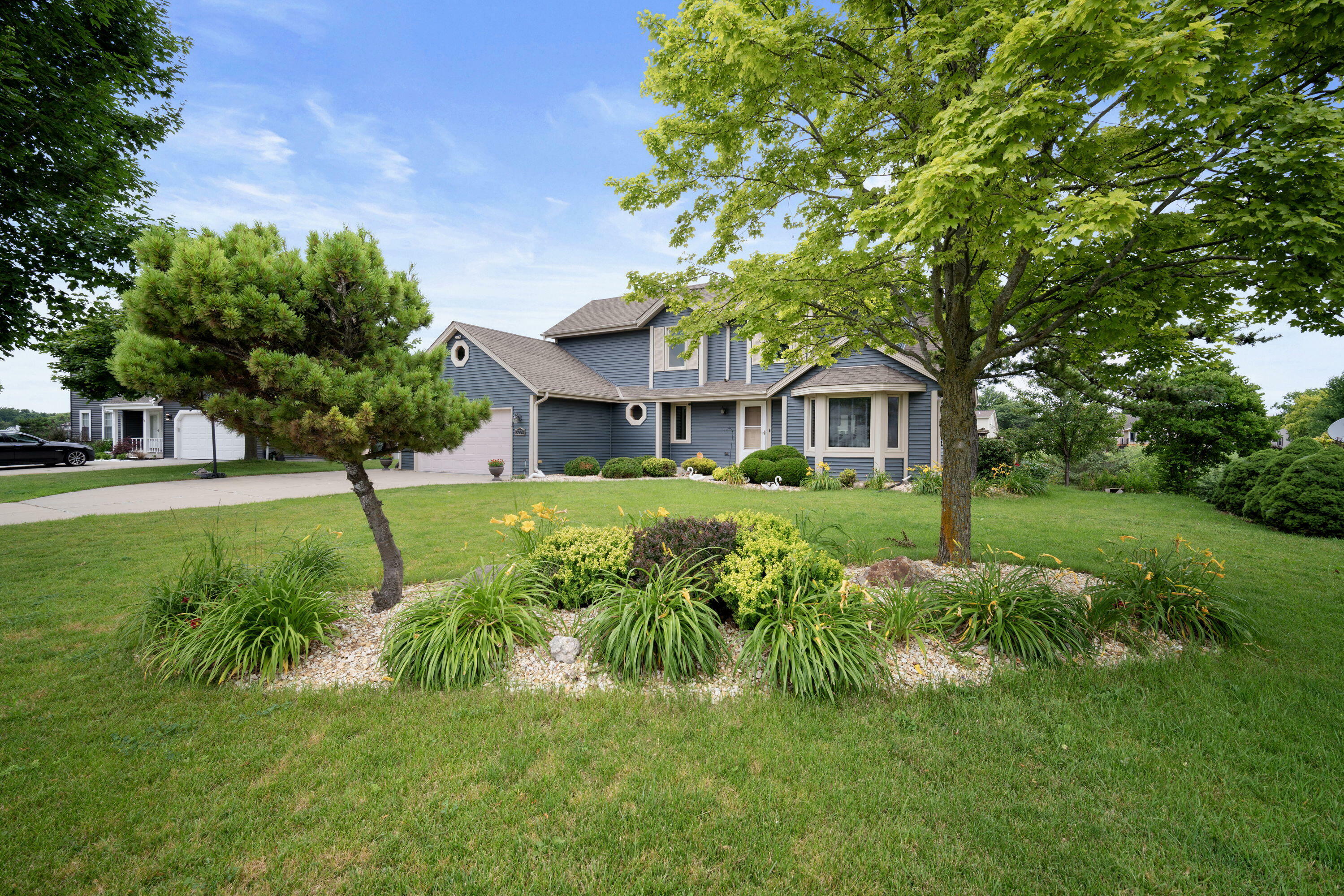 Property Photo:  3776 W Cypress Ln  WI 53132 