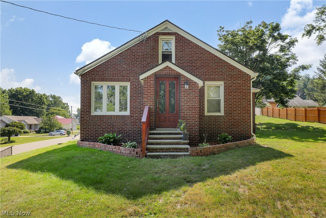 Property Photo:  9880 Bellhaven Avenue NW  OH 44685 