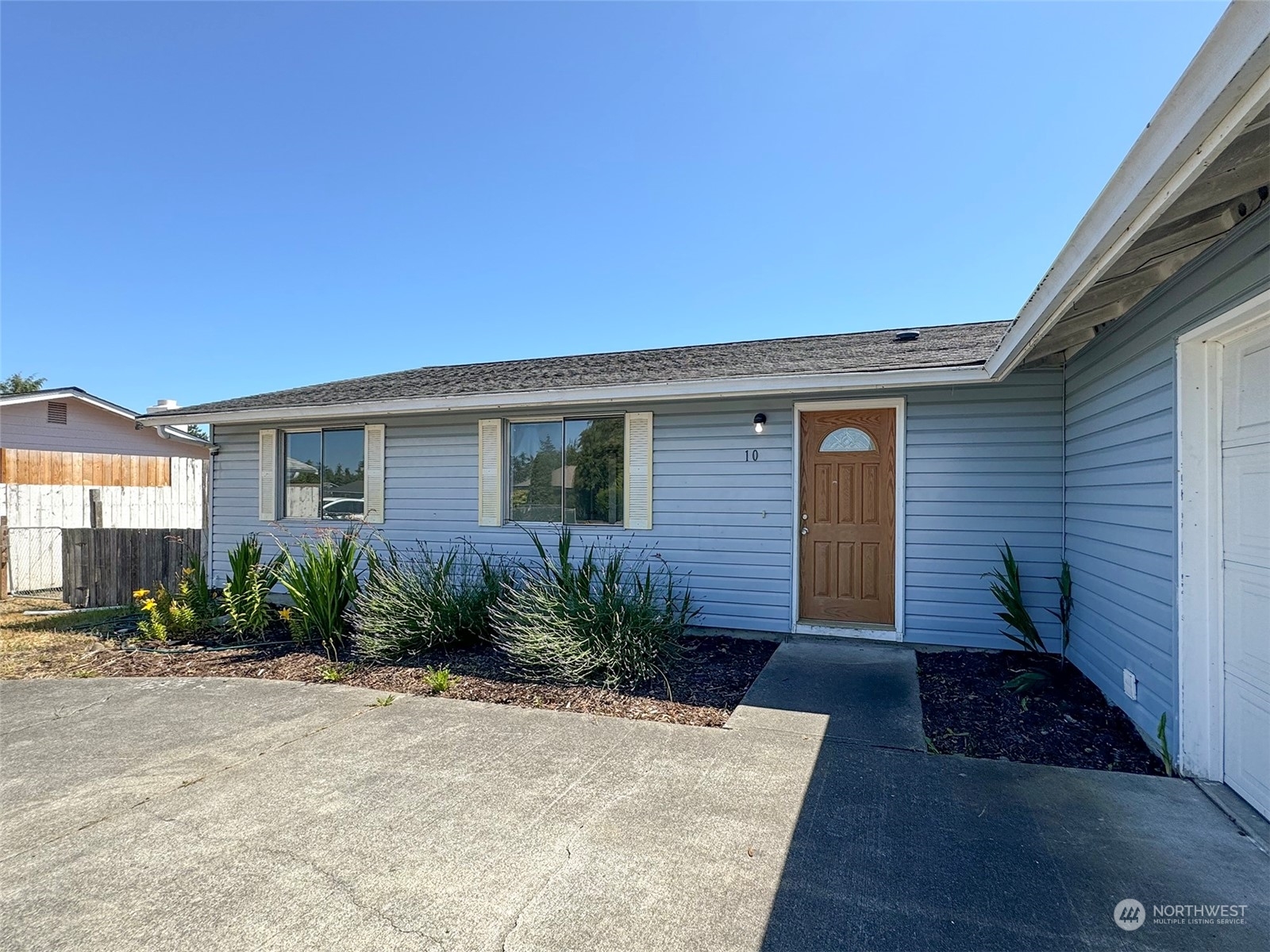 Property Photo:  10 Elizabeth Lane  WA 98382 