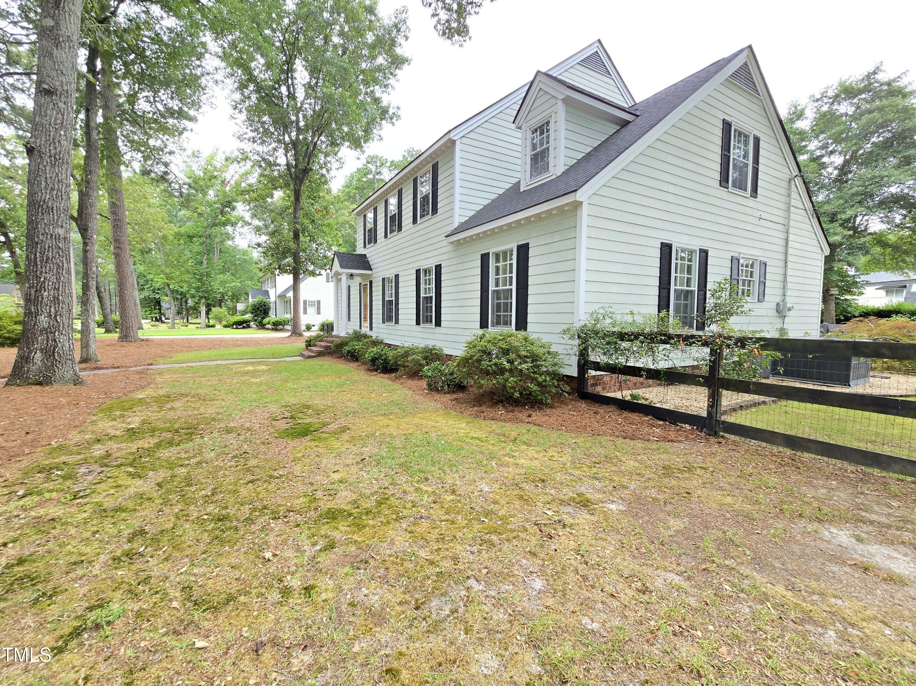 Property Photo:  1202 Chestnut Drive  NC 27577 