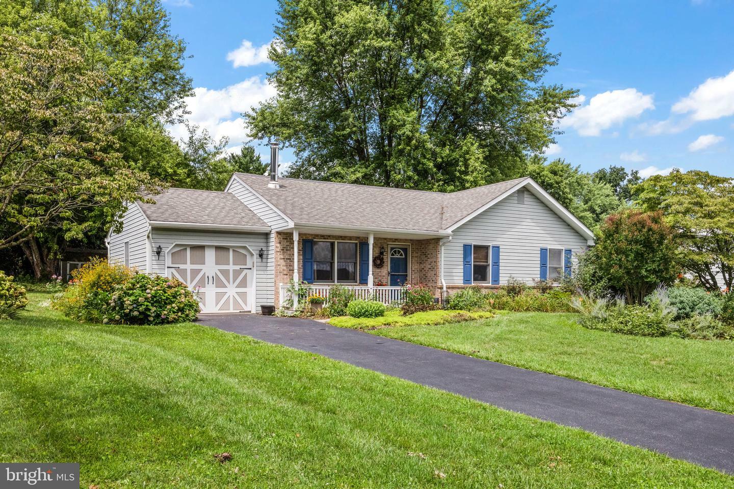 Property Photo:  44 Ridge View Drive  PA 19320 