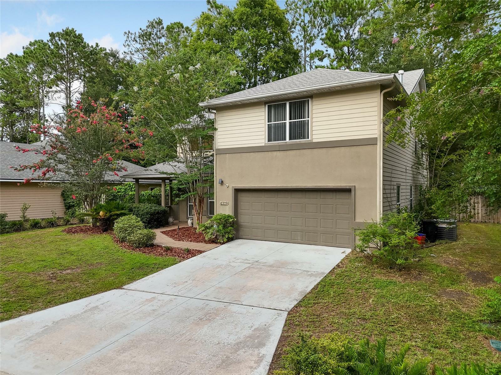 Property Photo: 4319 NW 35th Terrace FL 32605
