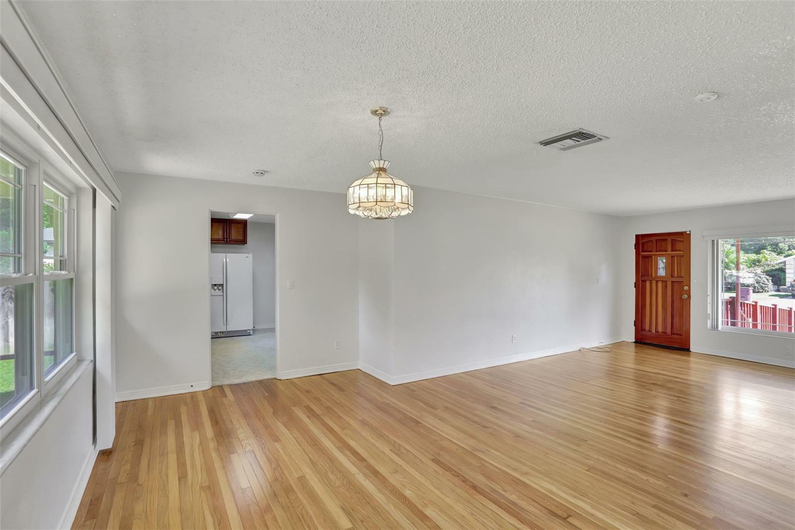 Property Photo:  3222 Renlee Place  FL 32803 