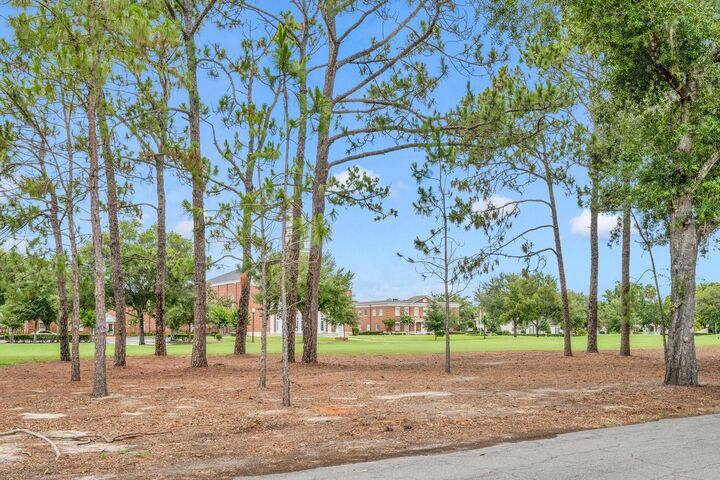 Property Photo: 1080 Keyes Avenue FL 32789