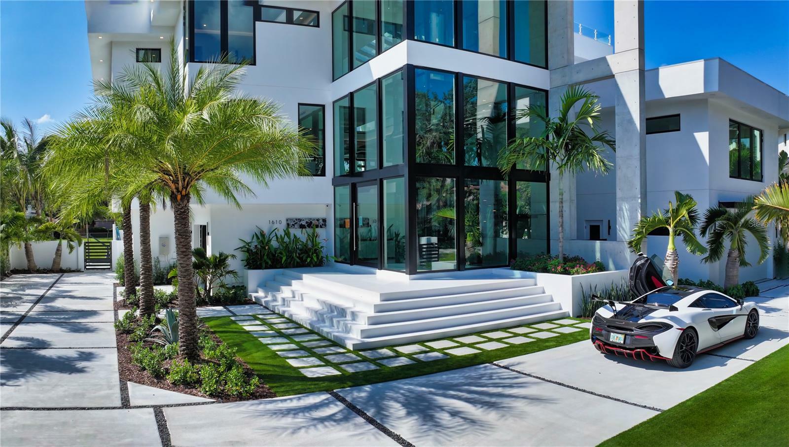 1610 N Lodge Drive  Sarasota FL 34239 photo