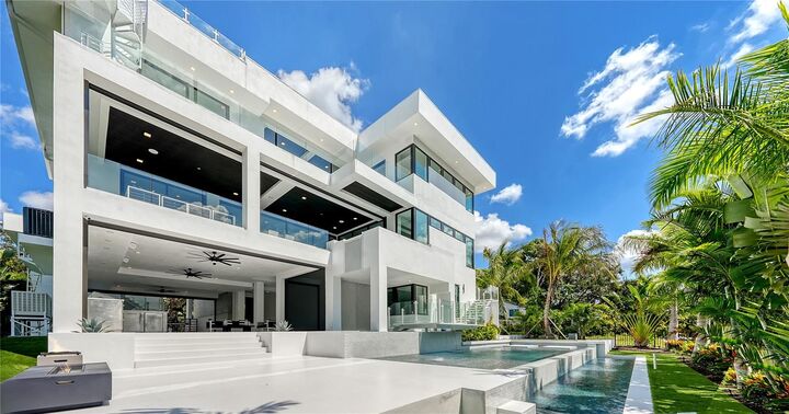 1610 N Lodge Drive  Sarasota FL 34239 photo