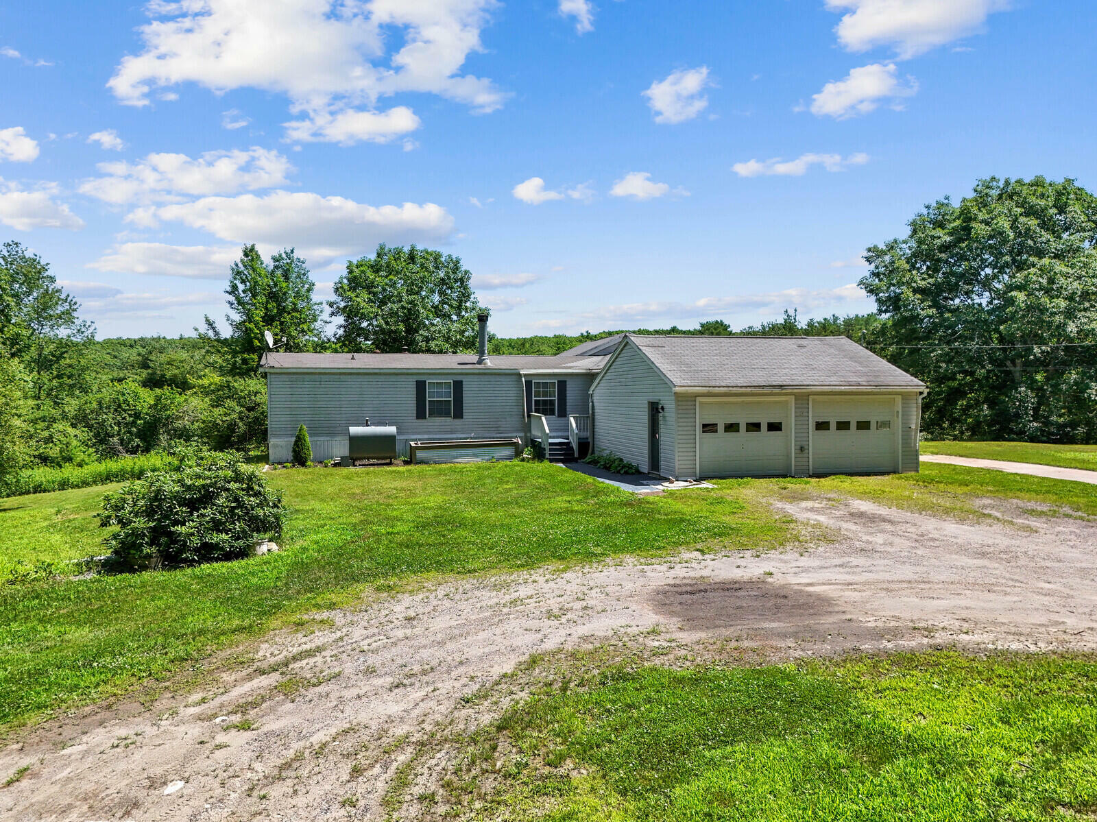 Property Photo: 5 Kohler Road ME 04342