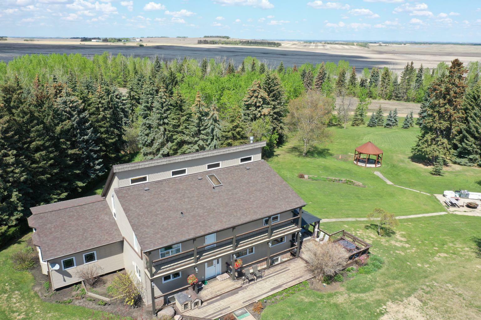 Property Photo:  21351 Twp 443  AB T0B 1M0 