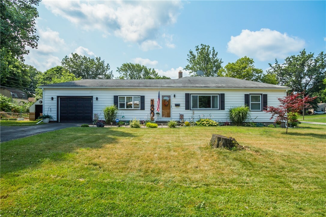 Property Photo:  130 Glenbrook Road  NY 14616 