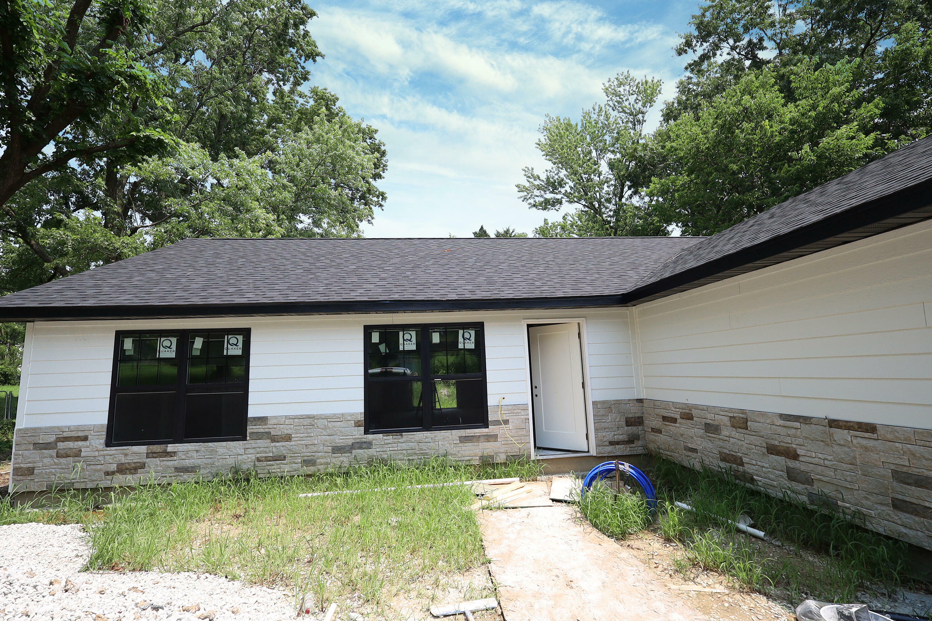 Property Photo:  402 N Water St  MO 65259 