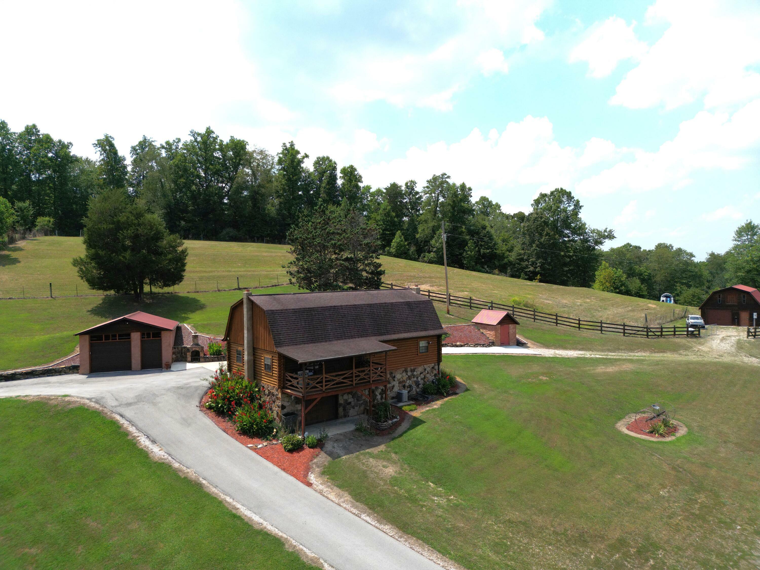 Property Photo: 810 Ky 3436 KY 40701