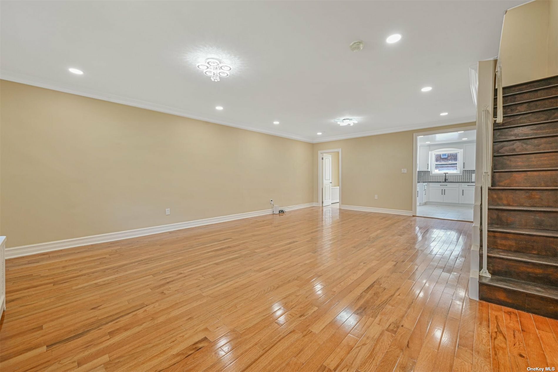 Property Photo:  177-50 Ursina Road  NY 11434 