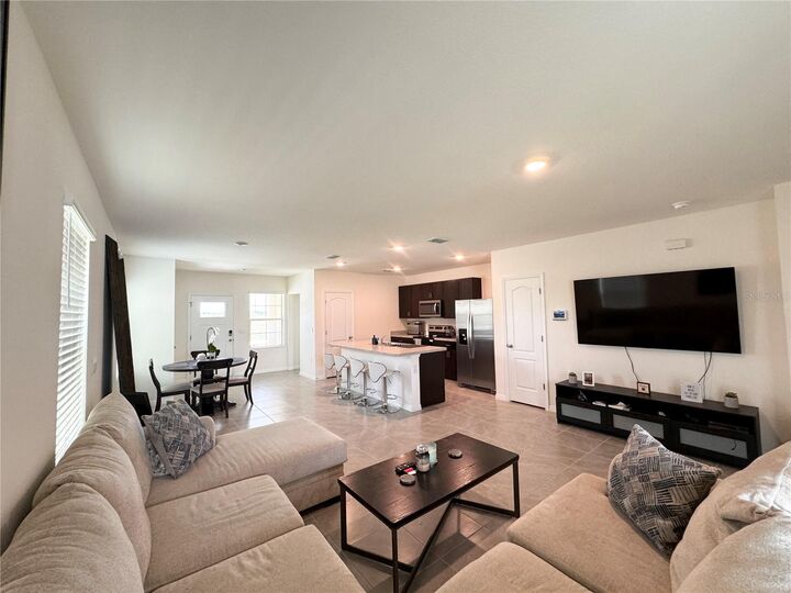 Property Photo:  2095 King Ranch Street  FL 34744 