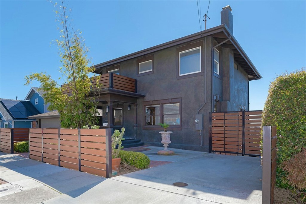 Property Photo:  1981 Linwood Street  CA 92110 