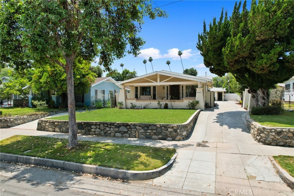 Property Photo:  643 N Wilson Avenue  CA 91106 