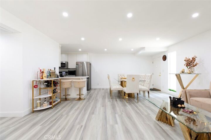 Property Photo:  20134 Leadwell Street 139  CA 91306 