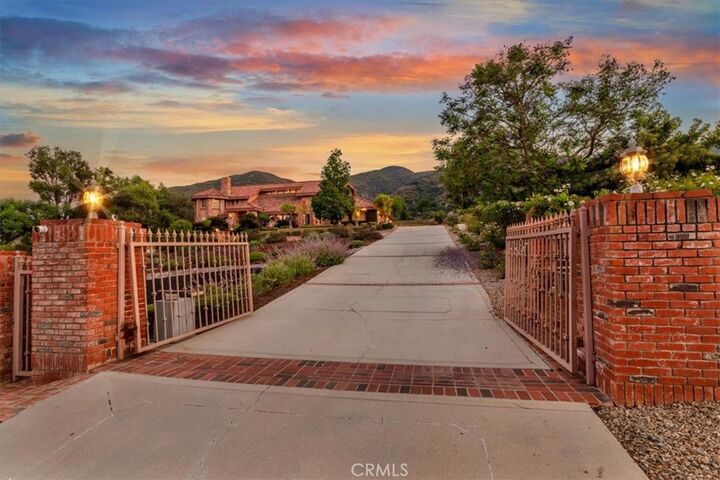 Property Photo: 1300 Hidden Springs Drive CA 92881