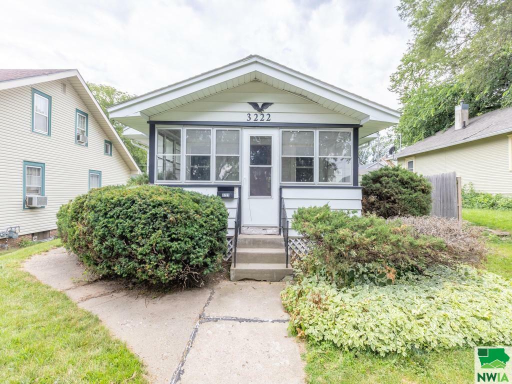 Property Photo:  3222 4th Ave Pl  IA 51106 