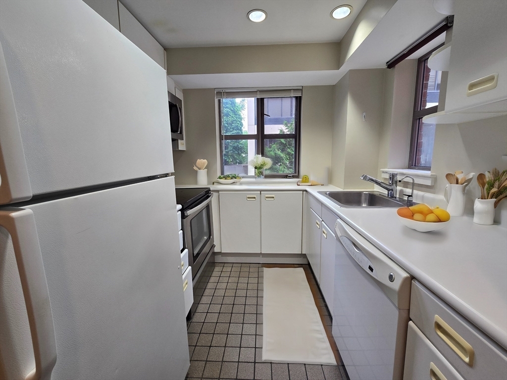 Property Photo:  931 Mass Ave 206  MA 02138 