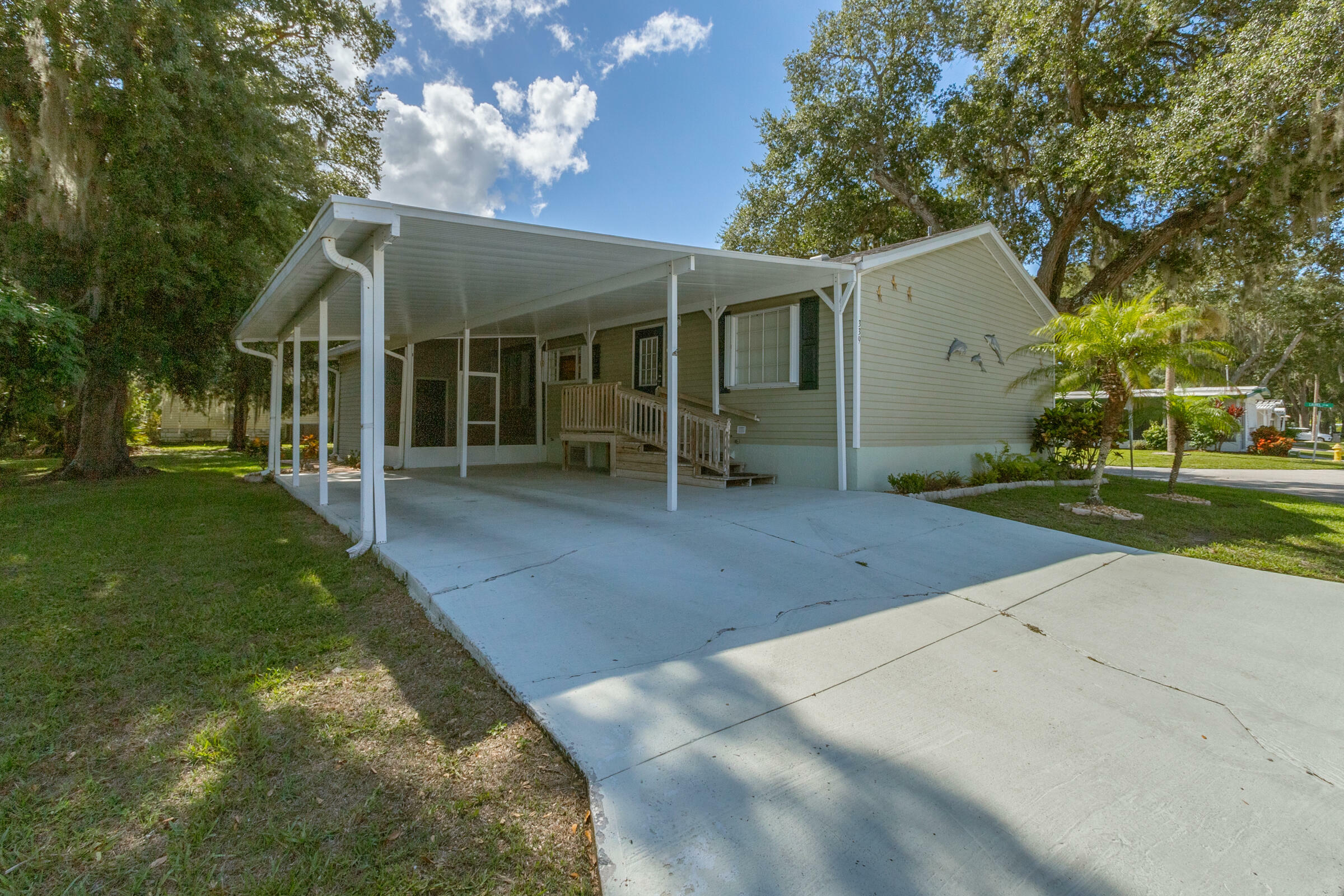 Property Photo:  339 Holiday Park Boulevard NE  FL 32907 