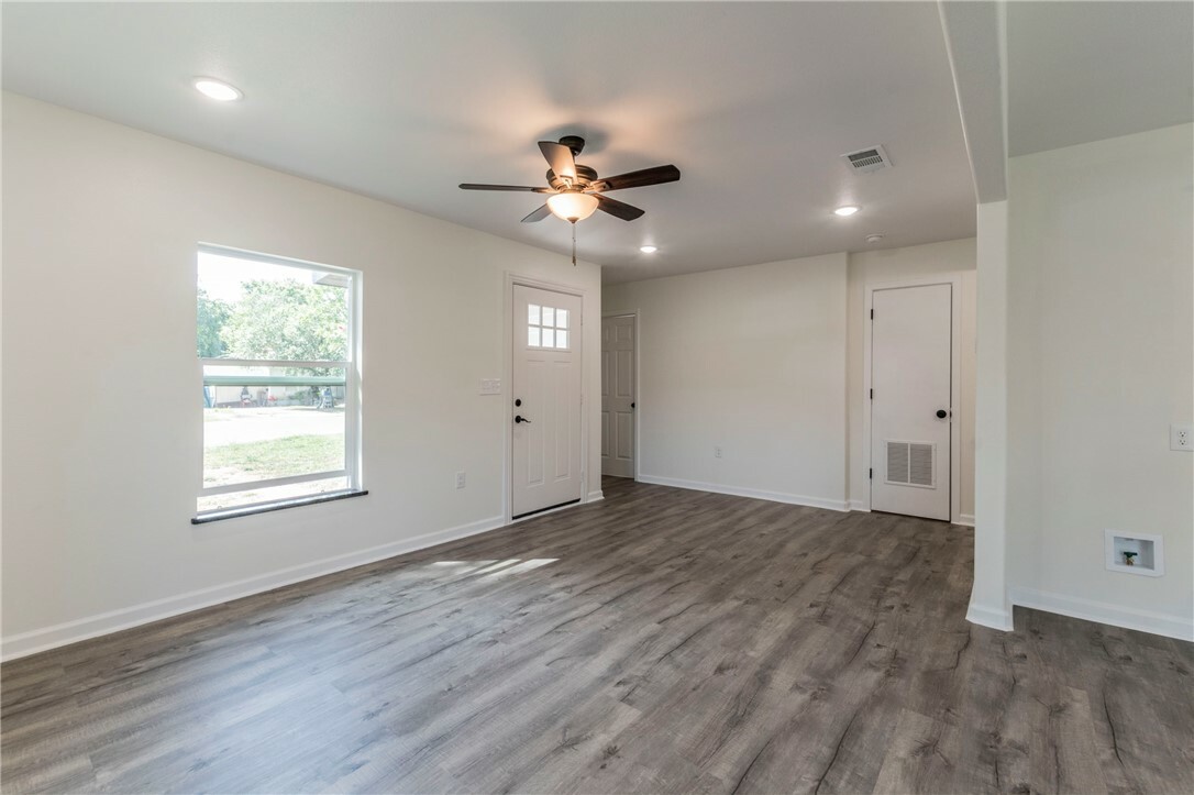 Property Photo:  3605 Shelby Avenue  TX 76711 