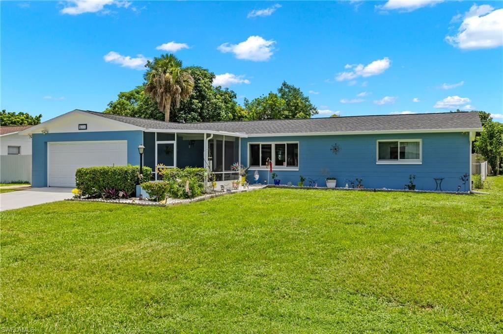 Property Photo: 208 Lowry Ave FL 33936