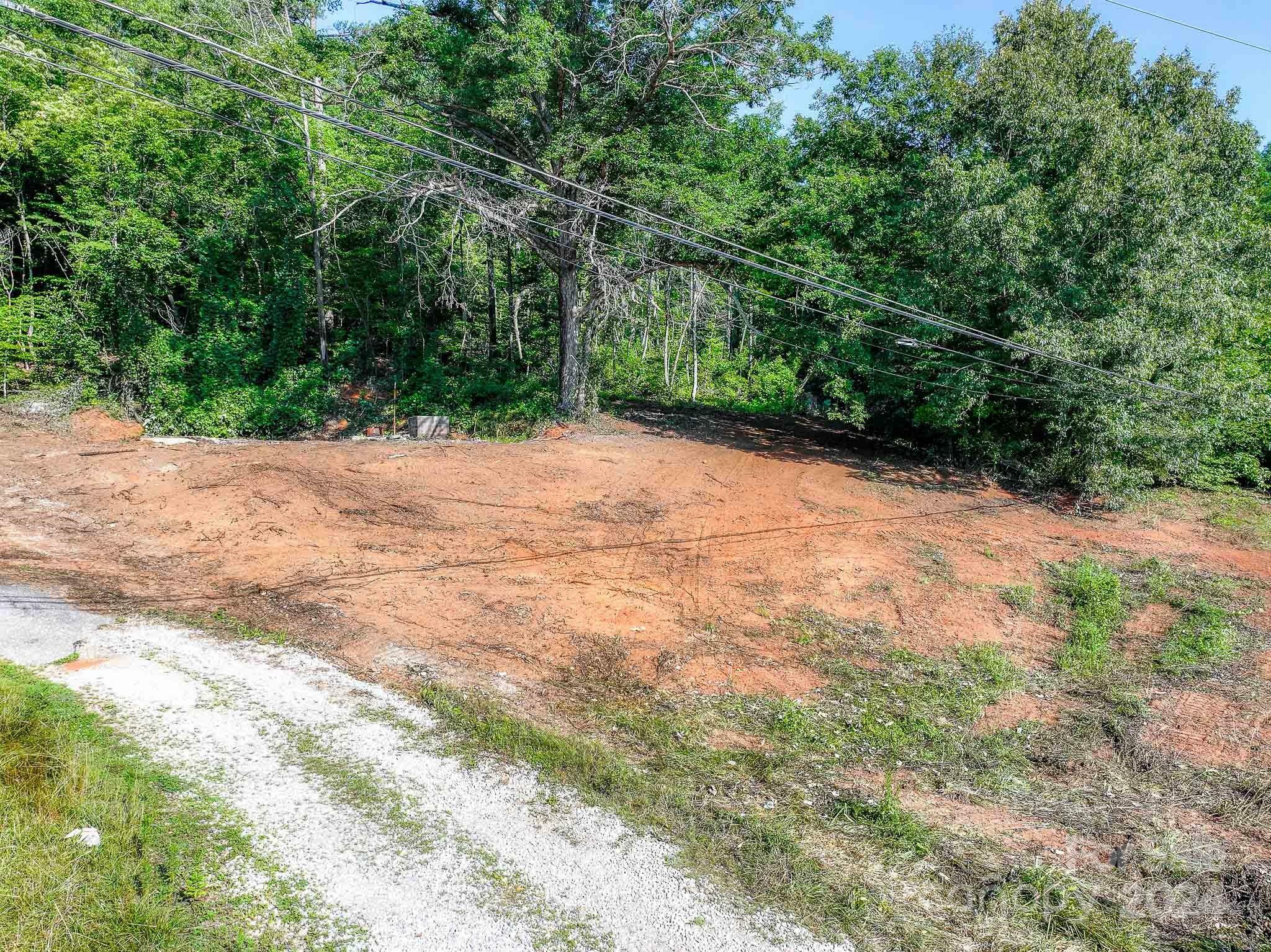 Property Photo:  912 Ashworth Road  NC 28752 